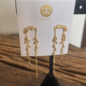 Gorjana willow earrings.